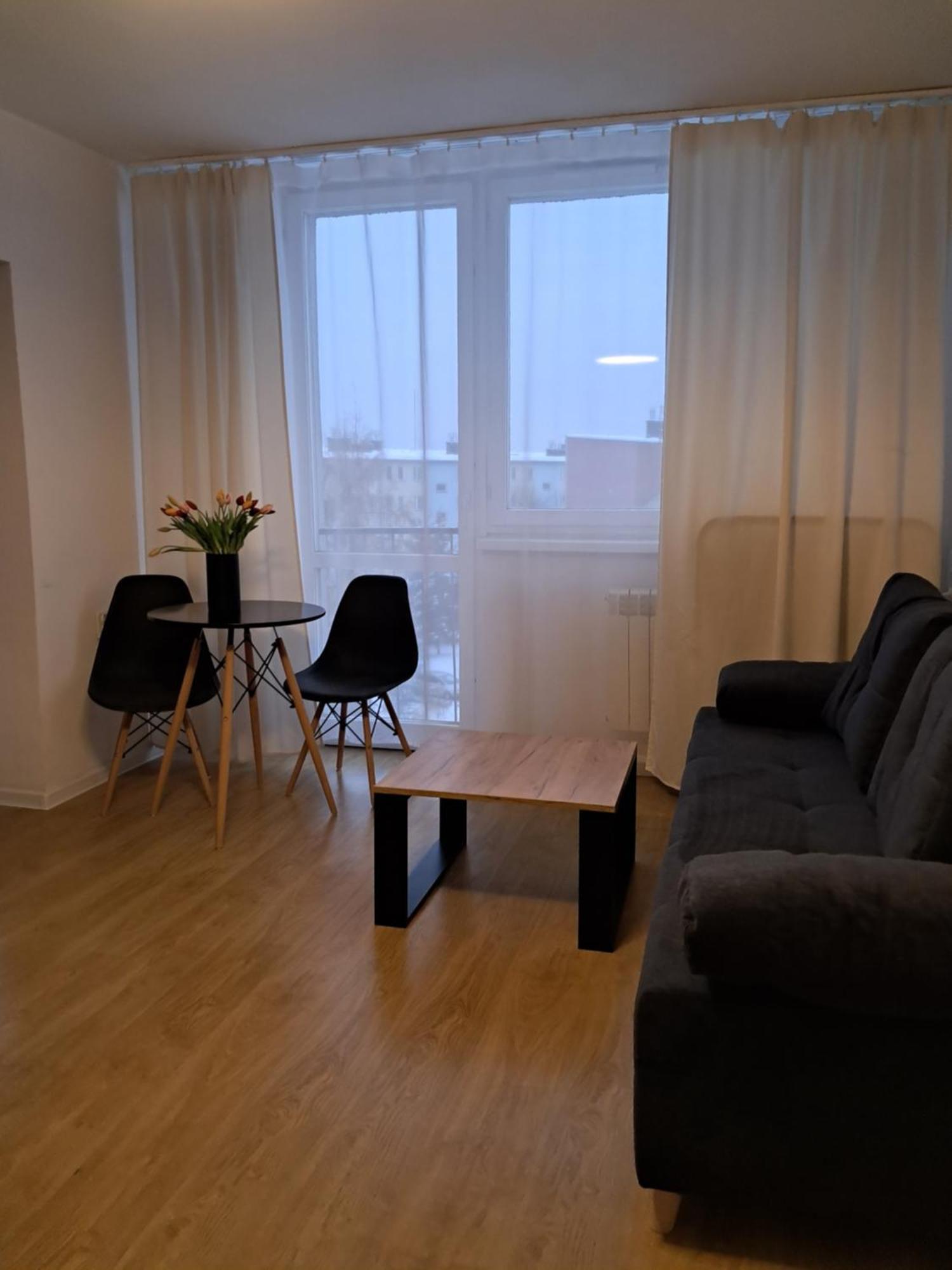Kawalerka 28M Salon Z Kuchnia Centrum Новы Сонч Экстерьер фото